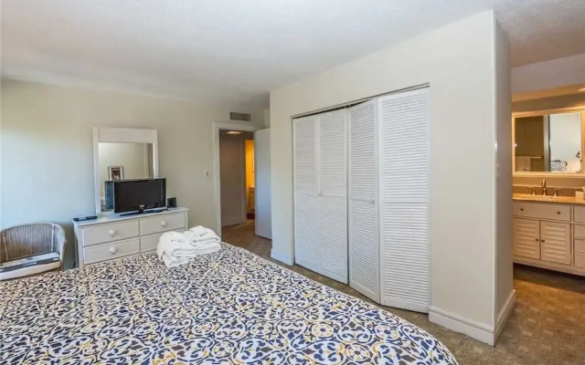 photo 3 of Xanadu 12B - Three Bedroom Condo
