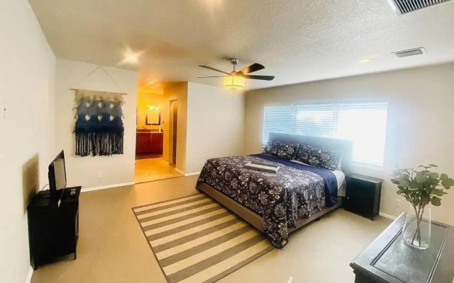 photo 4 of XL Fully Loaded 4Br 3BA Close to Beach & Downtown