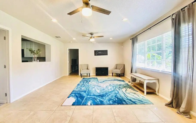 photo 5 of XL Fully Loaded 4Br 3BA Close to Beach & Downtown