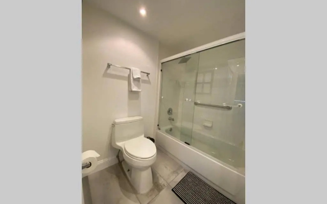 photo 4 of Yacht Club at Aventura 2 Bed 2 bath Luxurius Cozy Brand New 2020