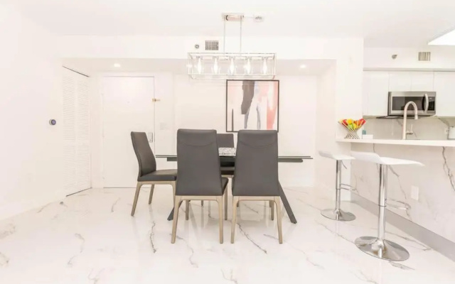 photo 5 of Yacht Club at Aventura Lux 2 Bed 2 Bath Brand New 2021