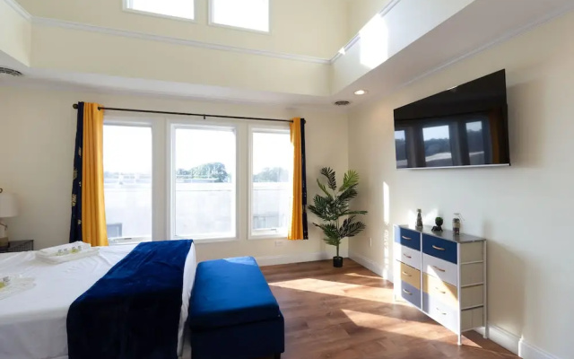 photo 4 of Yachtsman's Cove with 3-Levels