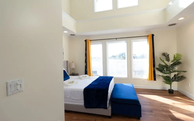 photo 5 of Yachtsman's Cove with 3-Levels