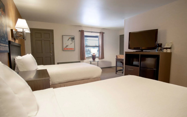 photo 5 of The Yankee Inn
