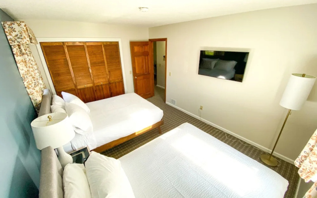 photo 5 of The Central Downtown Inn & Suites