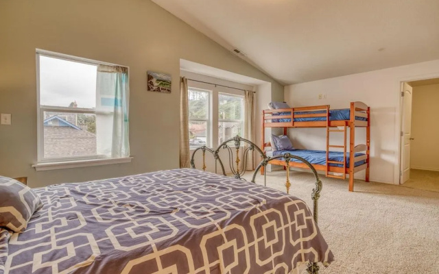photo 3 of Yaquina Lighthouse View Beach Home