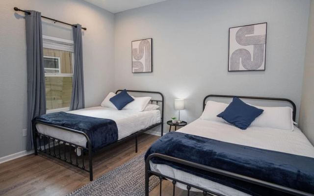 photo 5 of Your Dream Stay 4BR 2BA Near Downtown Riverwalk