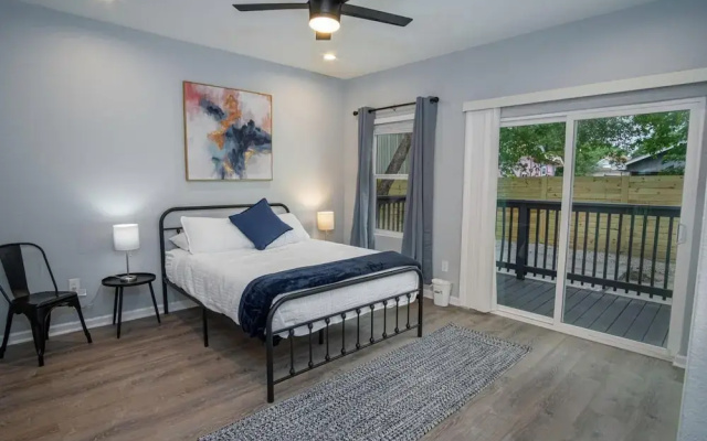photo 4 of Your Dream Stay 4BR 2BA Near Downtown Riverwalk