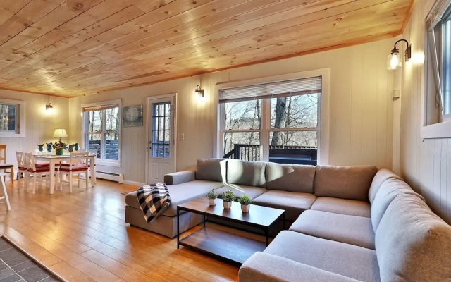photo 4 of Your Ski Home: Powder Park Place - Upper Level. Close To Killington. Hot Tub. 4 Bedroom Home