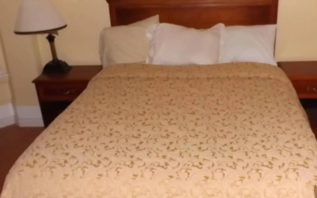 photo 2 of Elite Inn