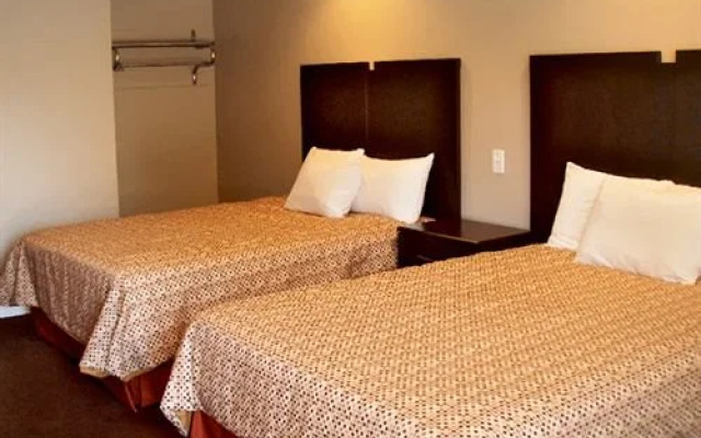 photo 4 of Zaby's Motor Lodge