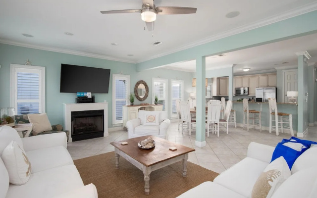 photo 4 of Z-Crest Hideaway By BlueSwell