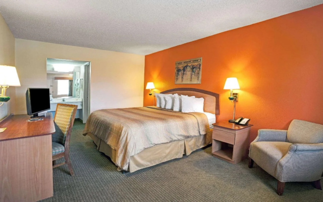 photo 2 of Zen Living Suites Extended Stay - Jacksonville - University Blvd