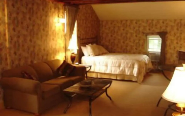 photo 4 of Zuber's Homestead Hotel