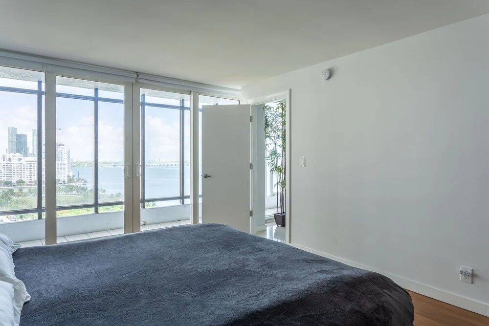 photo 1 of 2 Bedroom Pearl in Downtown Miami