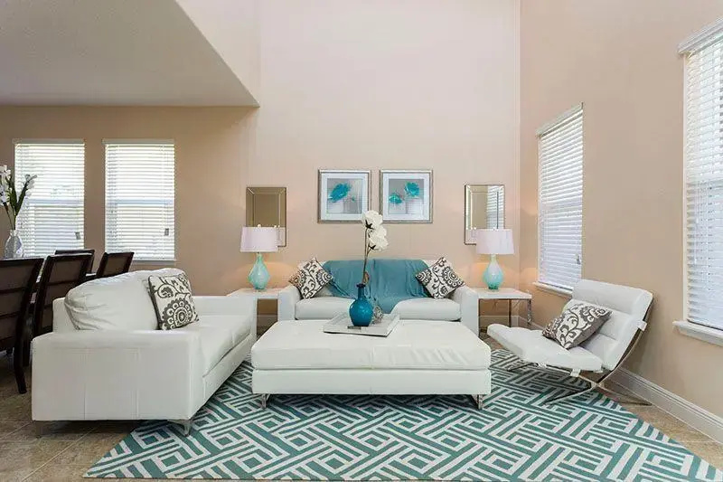 photo 1 of 4221 Oakview Drive, Davenport, US