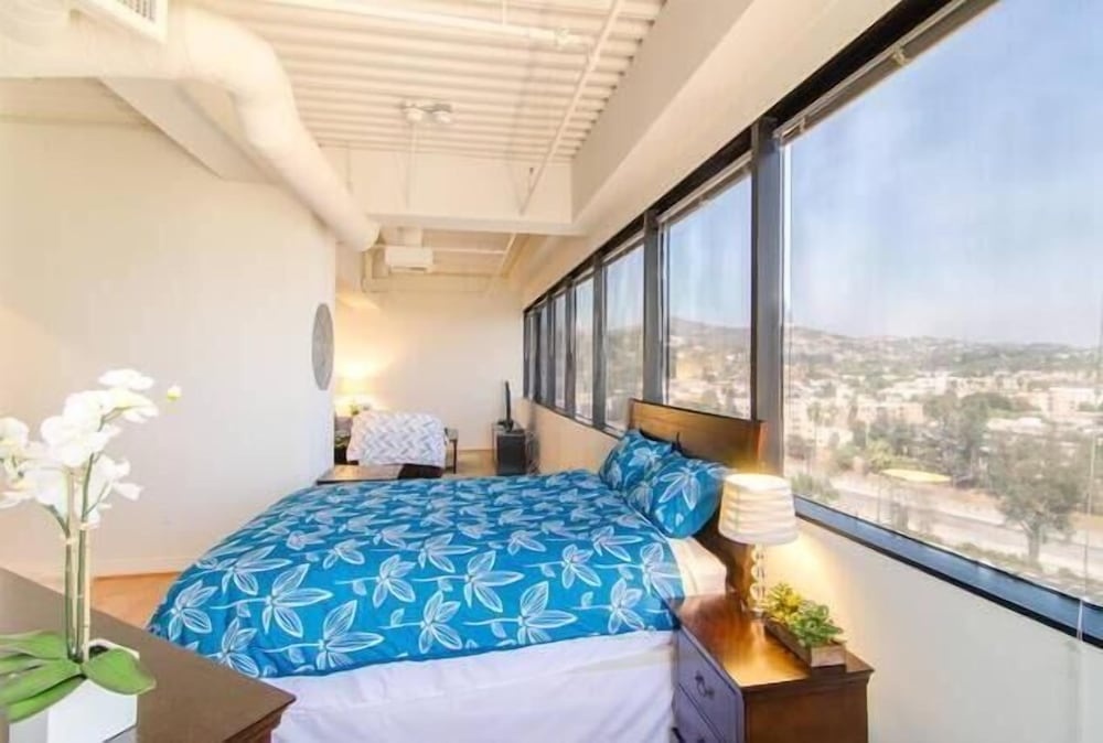 photo 1 of Hollywood Penthouse 0 Bedroom Studio By Senstay