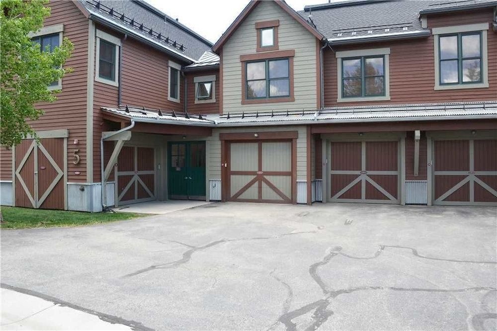 photo 1 of Main Street Junction Townhomes Unit 7 by RedAwning