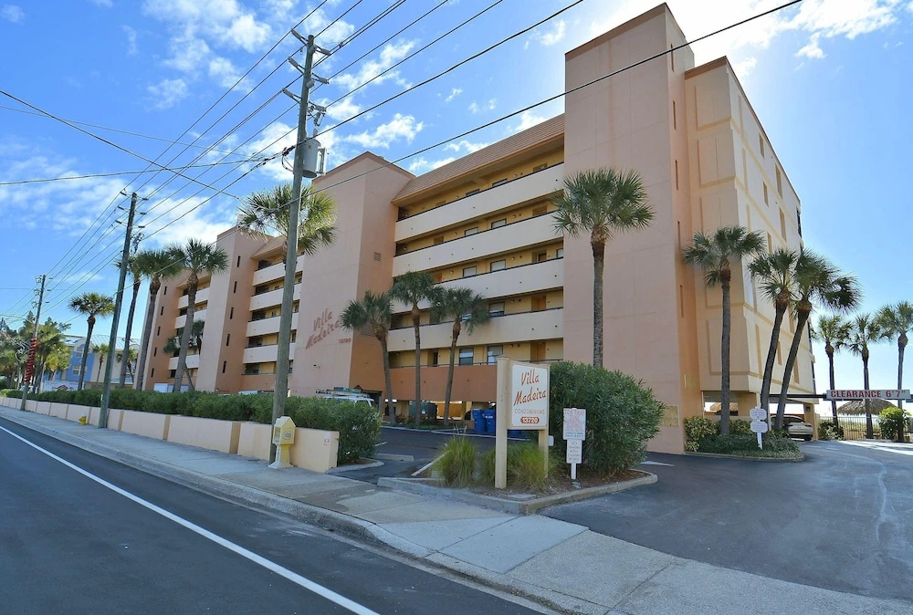 photo 1 of Villa Madeira 406
