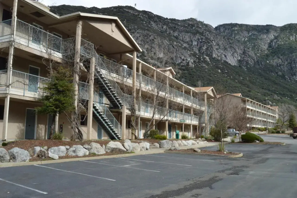 photo 1 of Yosemite View Lodge