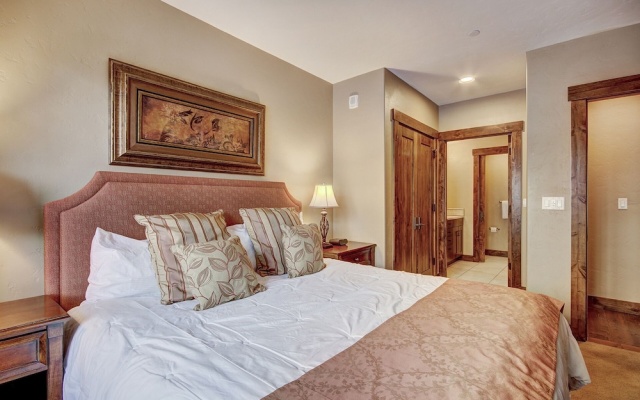 Premium room
