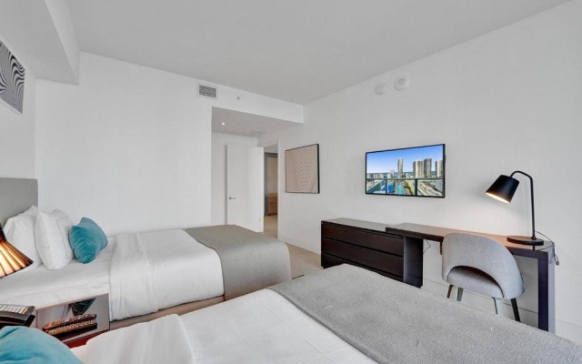 2 Bedrooms Apartment