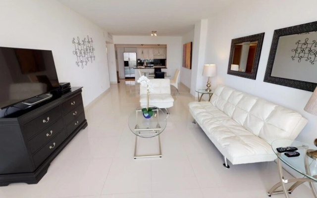 photo 3 of 1 Bedroom Bay View Or724