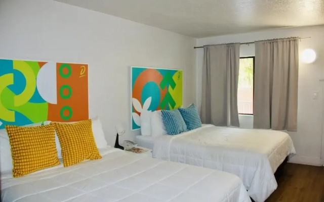 photo 4 of 1/1 Condo-hotel With Double bed and Community Pool Miles From Disney!