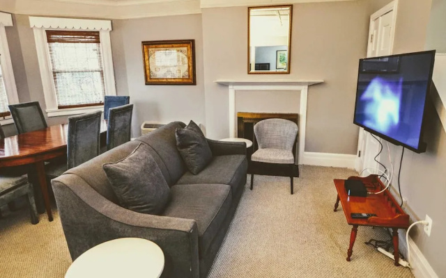 photo 3 of 1331 Northwest Apartment #1070 - 1 Br Apts