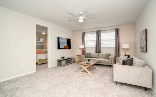 photo 4 of 5 BD 4.5 BH With Game Room and Spa