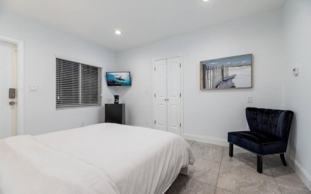 photo 3 of Bayshore Breeze 6 - Fort Lauderdale Beach