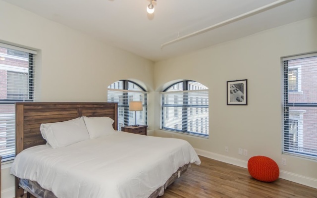 photo 3 of BOS002 2 Bedroom Apartment By Senstay