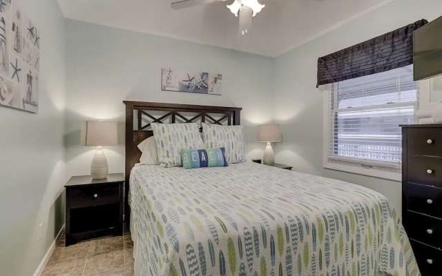 photo 4 of Breakers 320 by RedAwning