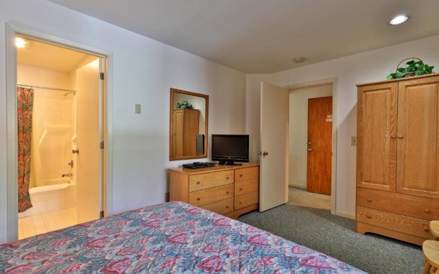 photo 5 of Cedarbrook Queen Suite 109