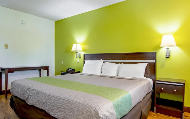 photo 4 of Red Roof Inn Charlotte Airport