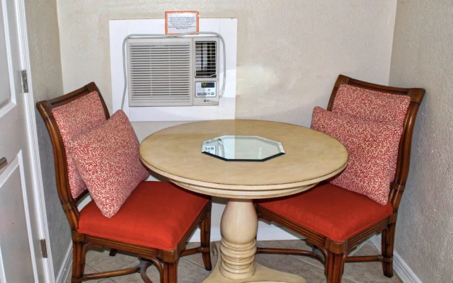 photo 2 of Coconut Grove Beach Resort Suites 1 to 8