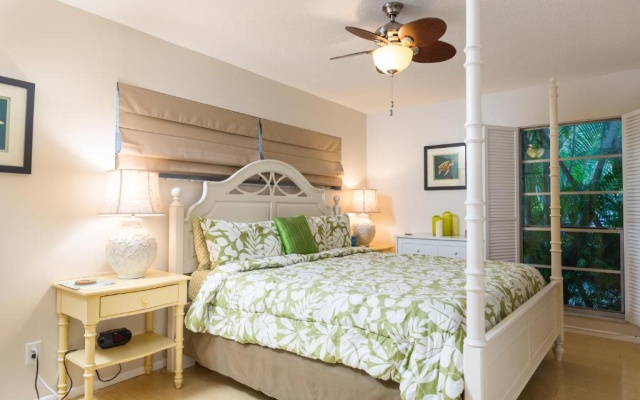 photo 5 of Crescent Street 1138 A, pet-friendly, 2 bedrooms, Pool, Walk to the beach
