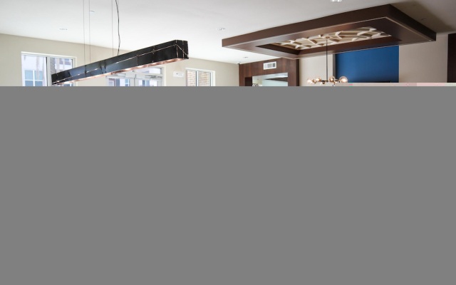photo 2 of Deep Cleaned Modern 2BR Apt Downtown Location