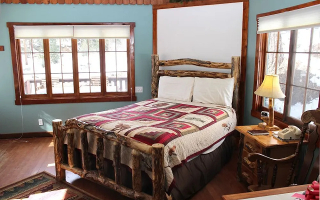 photo 3 of Fawn Valley Inn: 157