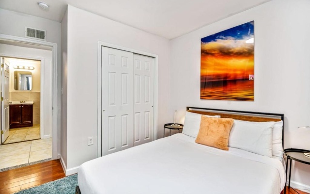 photo 2 of Gorgeous 2BD Next to the Convention Center and Reading Terminal