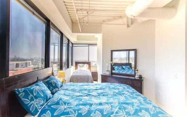 photo 2 of Hollywood Penthouse 0 Bedroom Studio By Senstay