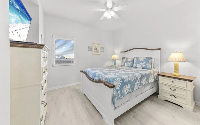 photo 5 of Lighthouse Condos by Hosteeva