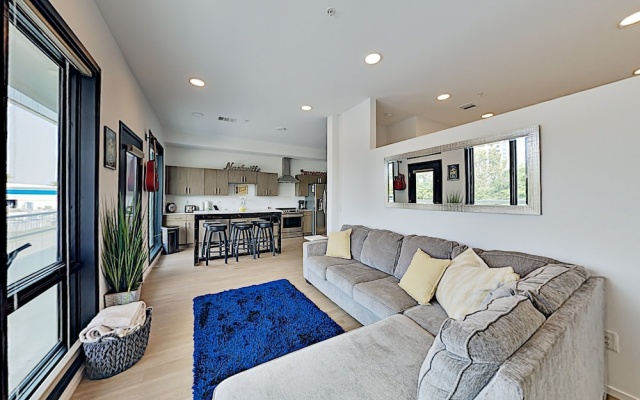 photo 2 of Lllume Chic Gulch View Community Gym & Pool 1 Bedroom Condo