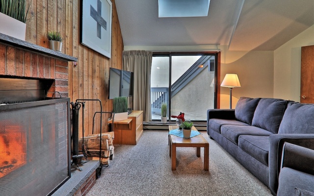 photo 2 of Mg 3e03 - Location! Location! 1br/1ba Steps To Mountain
