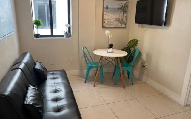 photo 5 of Miami Suite 201