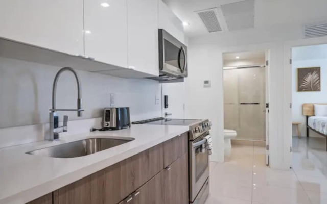 photo 4 of Miami Suite 203
