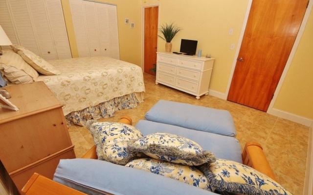 photo 2 of Oceanside Village E3 Apartment 2