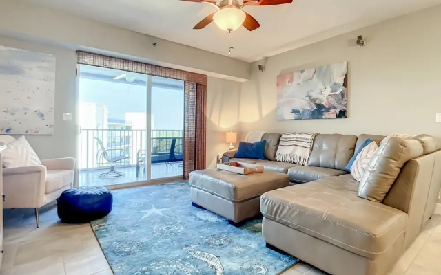 photo 3 of Oceanwalk Jr Penthouse Close to Pool Beach Access Ow14 604