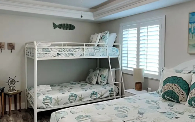 photo 2 of Pelican Condo B602 by Distinctive Beach Rentals