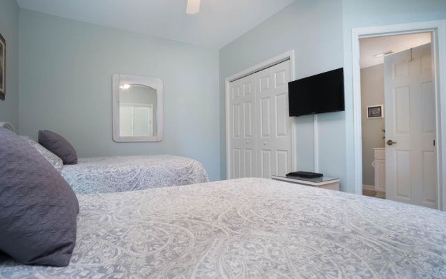 photo 5 of Spinnaker House 54120 by RedAwning